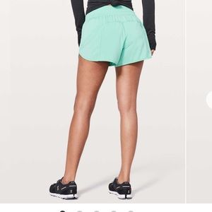 Lululemon Tracker Short V *4"